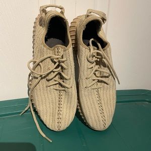 Adidas Yeezy Boost Shoes Men’s Size 8 Tan trendy